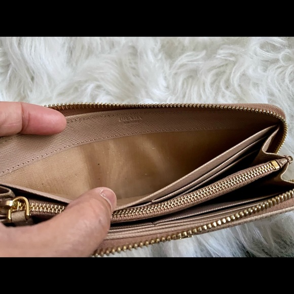 Authentic PRADA Milano long wallet🌸🌸🌸 - Picture 9 of 17